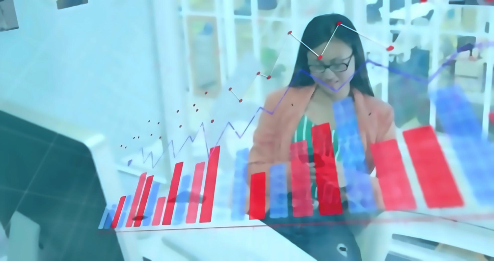 Students collaborating on network topology design in modern classroom